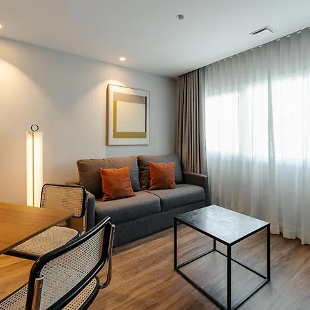 Apartamentos 2H Living León Zewnętrze zdjęcie